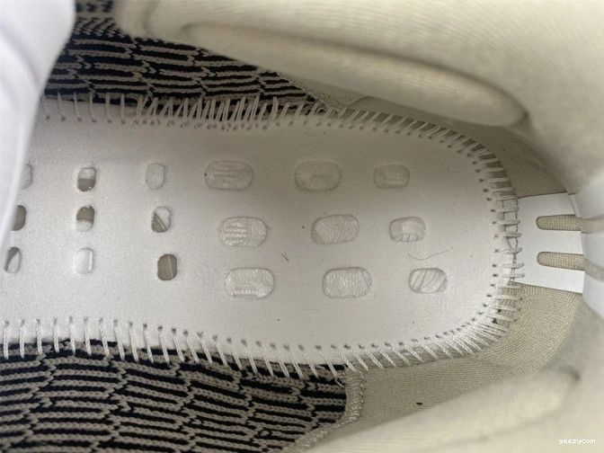 HP7870 Black V2 Yeezy Boost Beige Adidas 350 1212